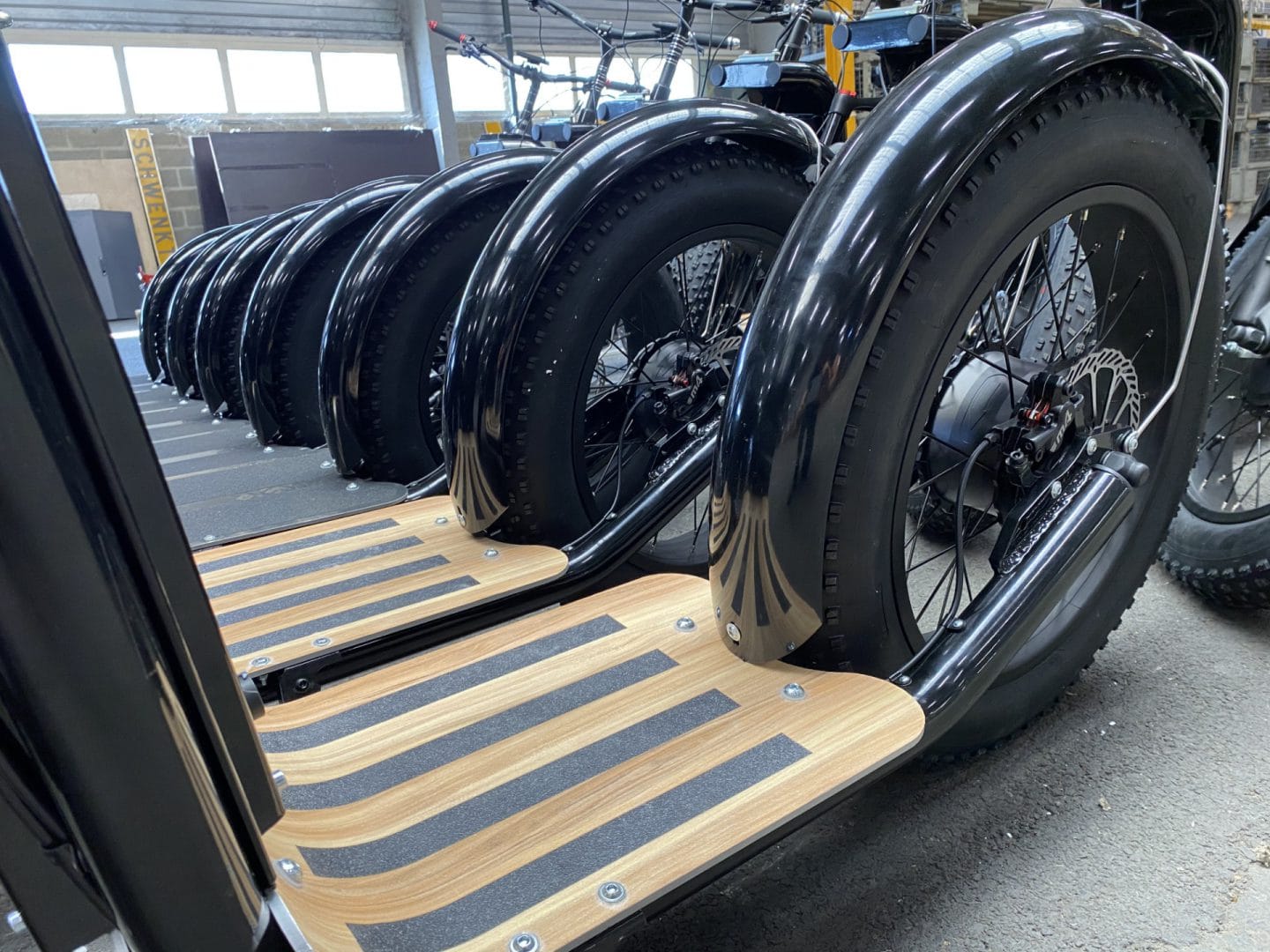 An astonishing electric scooter! One of the best all-terrain scooters!